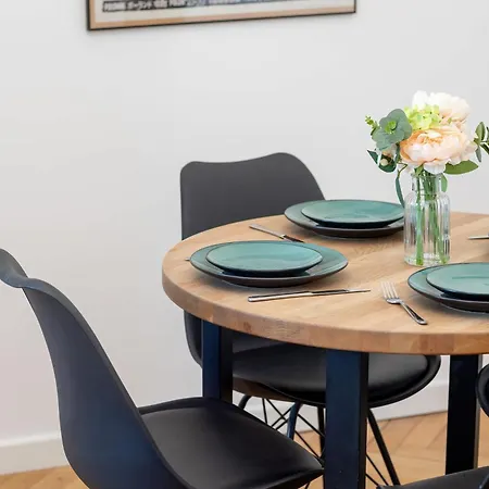 Kompaktowy W Centrum Blisko Plazy Miejskiej By Renters Apartmán Gdyně