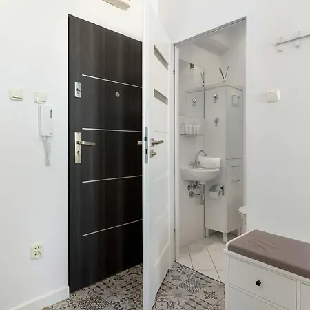 Apartmán Kompaktowy W Centrum Blisko Plazy Miejskiej By Renters Gdyně